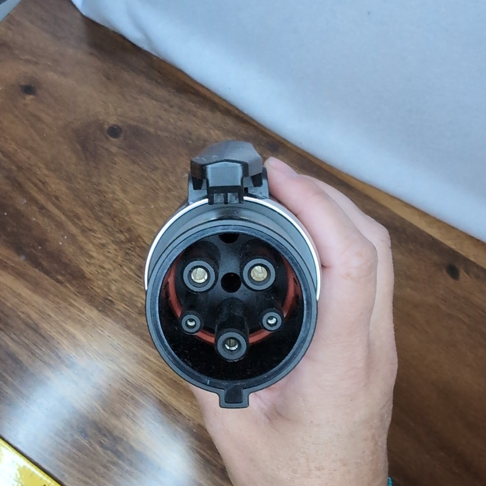 Mavulo TU-01 Tesla to J1772 EV Adapter 80A 19kW 240V Black Charging Connector